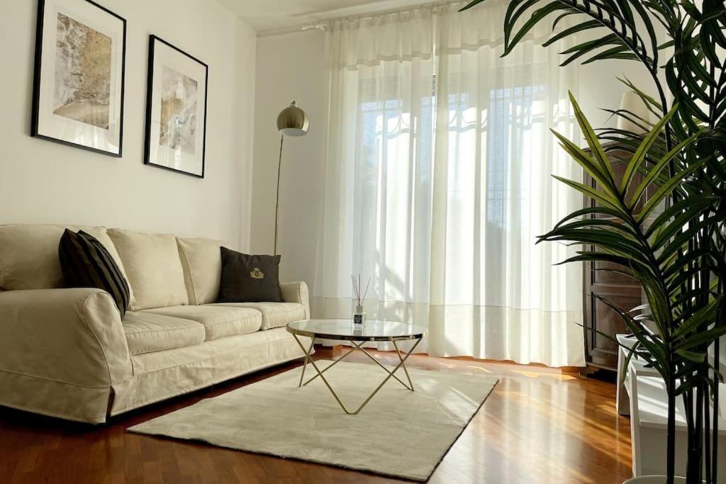 Amazing Flat With Terrace Lejlighed Milano Eksteriør billede